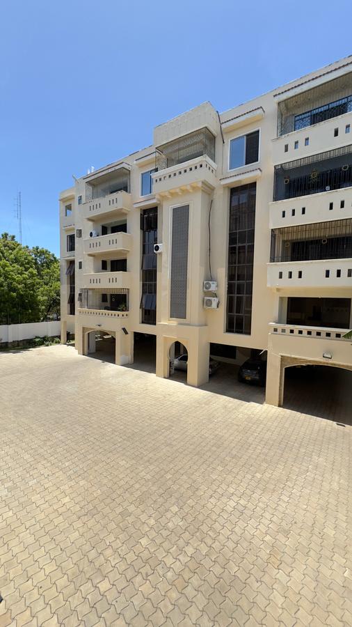 3 Bed Apartment with Swimming Pool in Nyali Area - 2