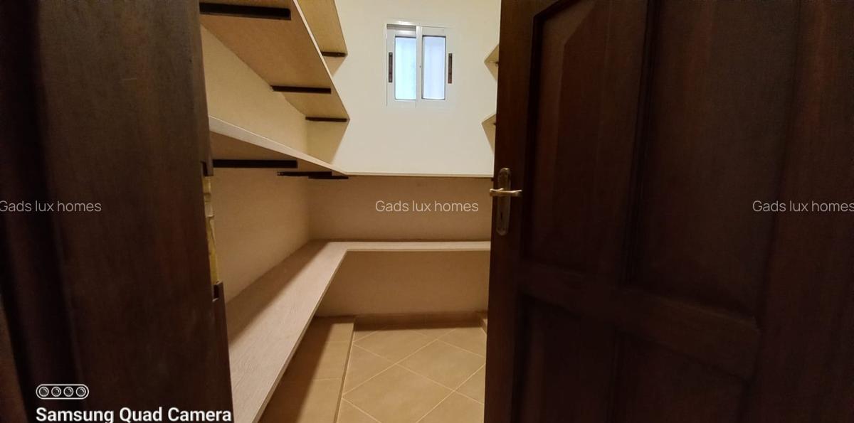 5 Bed Villa with En Suite at Shanzu - 16