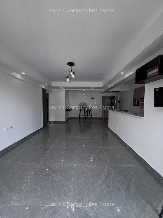 2 Bed Apartment with Gym in Riverside - 3