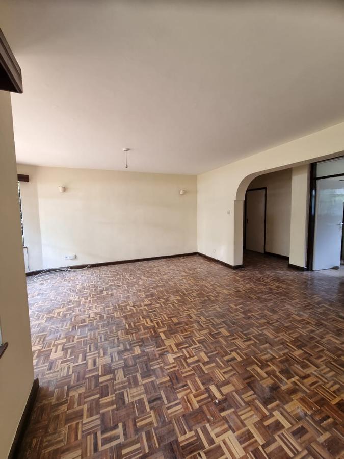 3 Bed Apartment with En Suite in Kilimani - 4