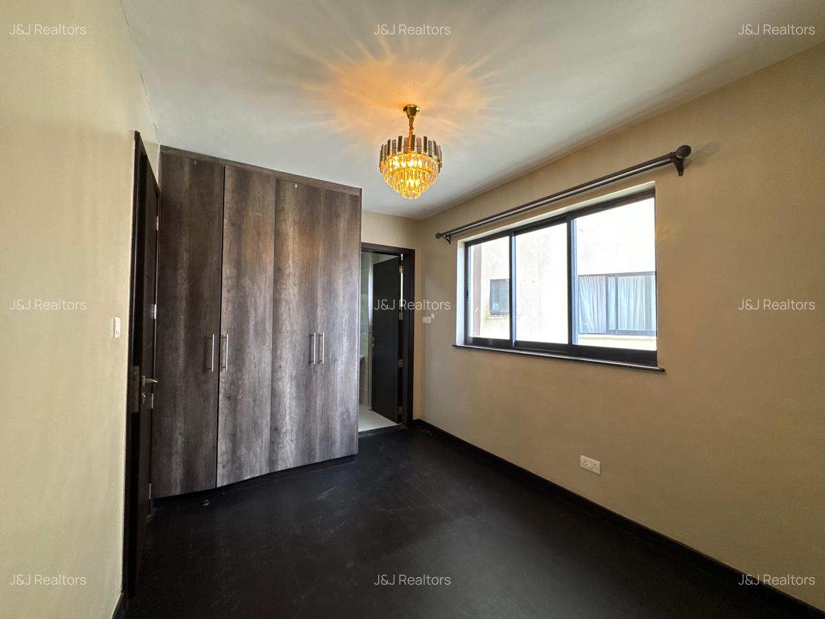 3 Bed Apartment with En Suite in Lavington - 14