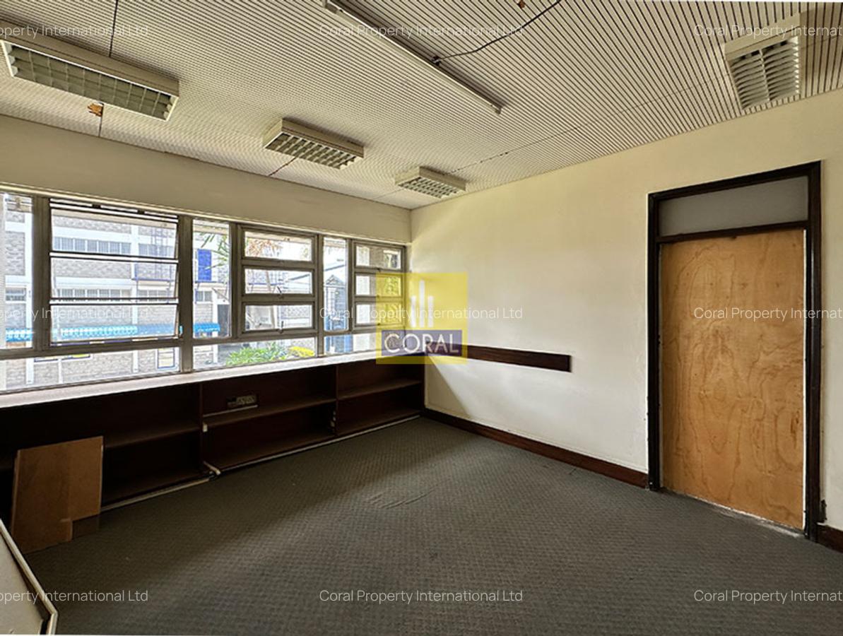 Office in Industrial Area - 14