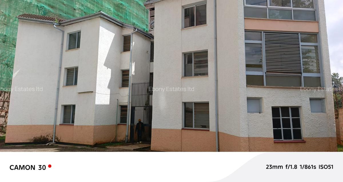 3 Bed Apartment with En Suite in Parklands - 1