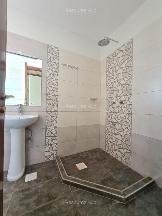 4 Bed Townhouse with En Suite in Kitisuru - 17