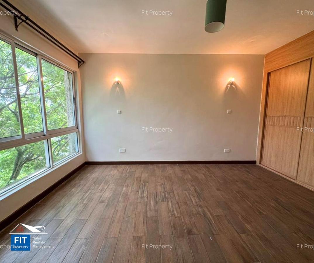 4 Bed Apartment with En Suite in General Mathenge - 14