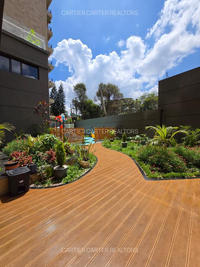 Serviced 2 Bed Apartment with En Suite in Brookside - 14