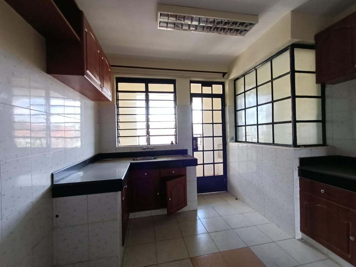 3 Bed Apartment with En Suite at Mandera Road - 6