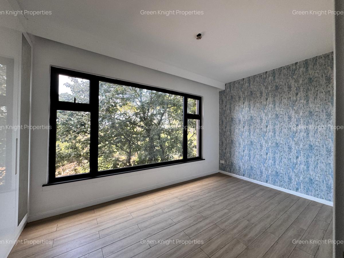 Serviced 2 Bed Apartment with En Suite in Lavington - 6