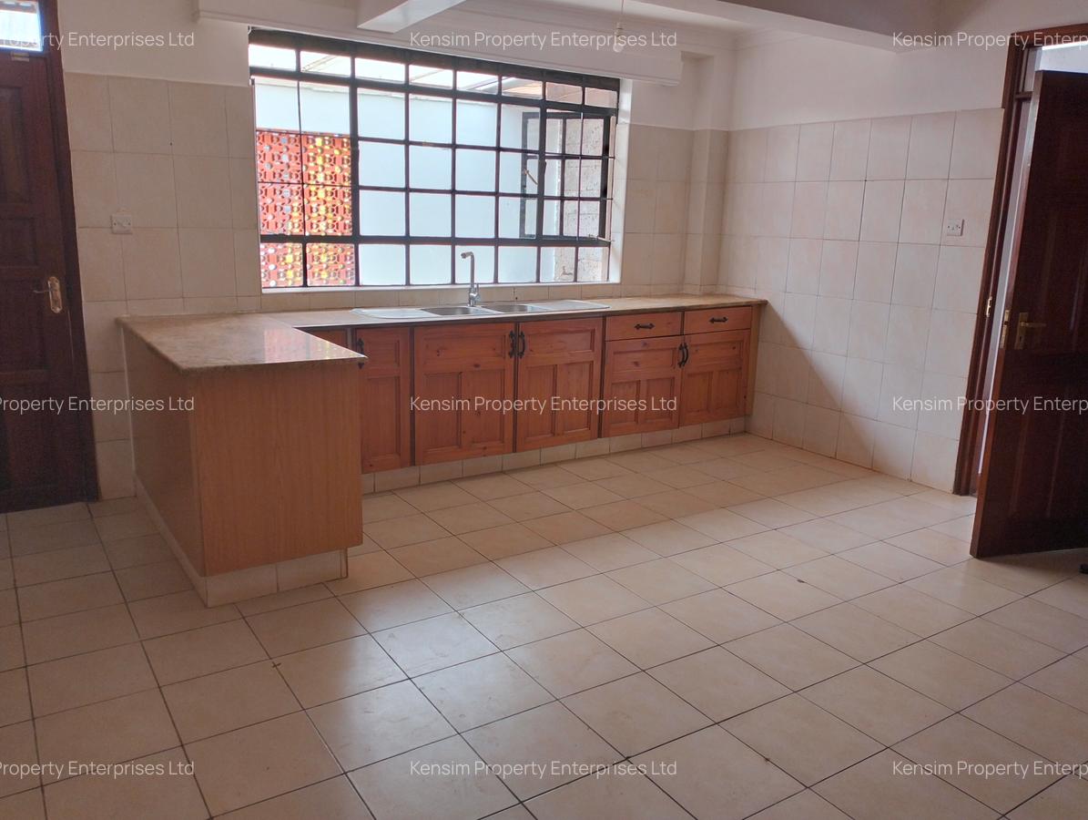 5 Bed Townhouse with En Suite in Karen - 9