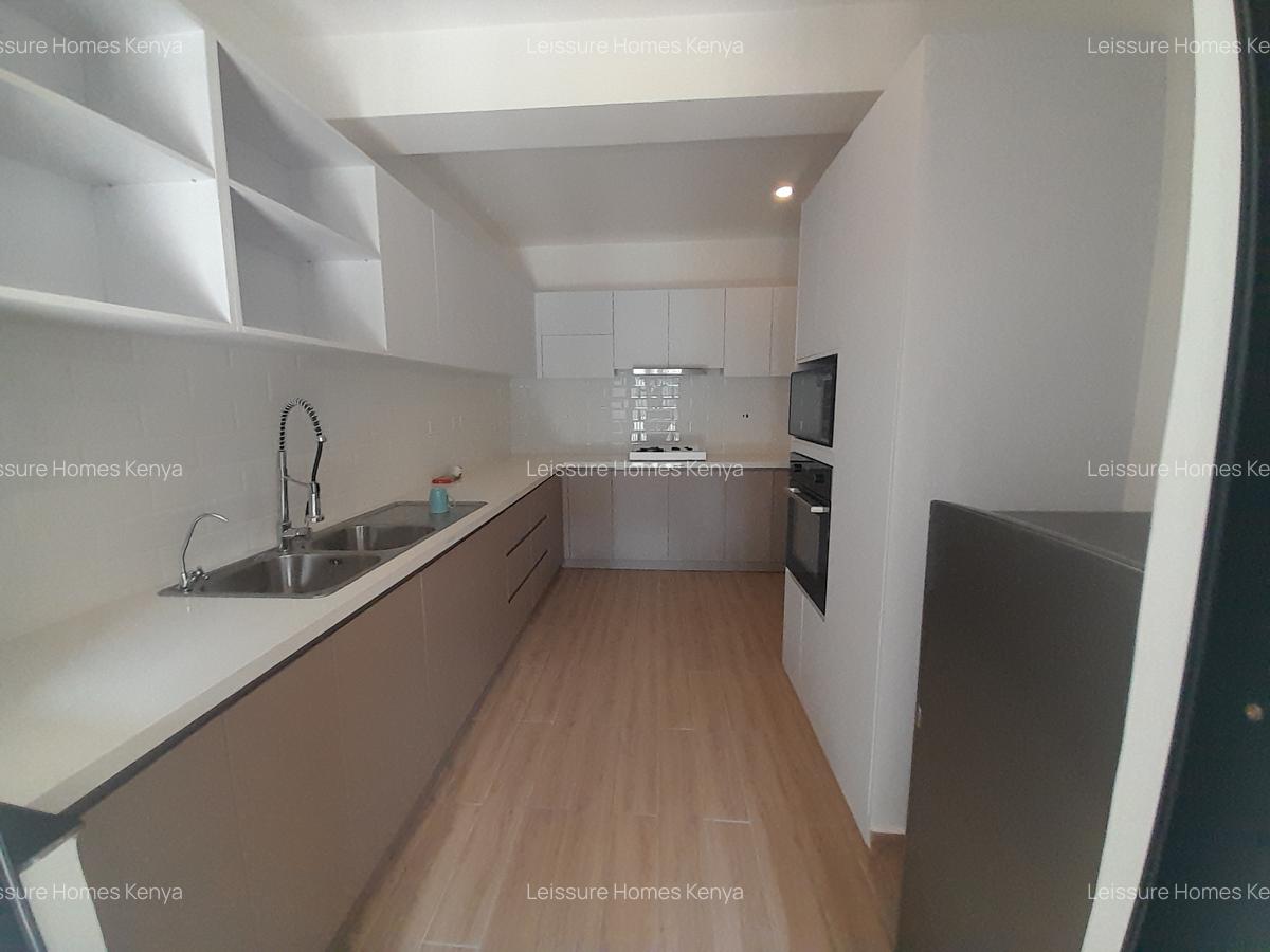 3 Bed Apartment with En Suite at Othaya Road - 13