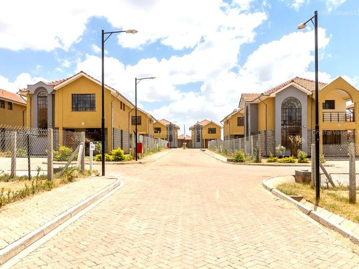 4 Bed Townhouse with En Suite at Kenpipe Gardens - 15