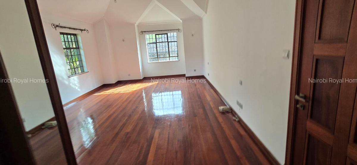 4 Bed Townhouse with En Suite at Peponi Road - 20
