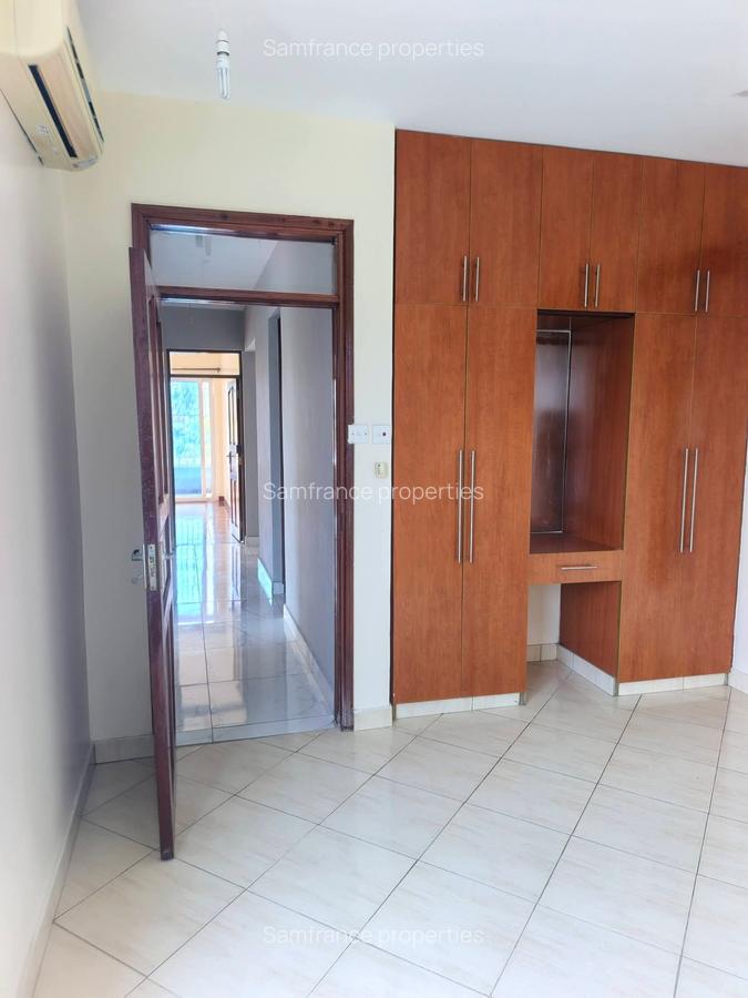 Serviced 3 Bed Apartment with En Suite at 3Rd Avenue - 10