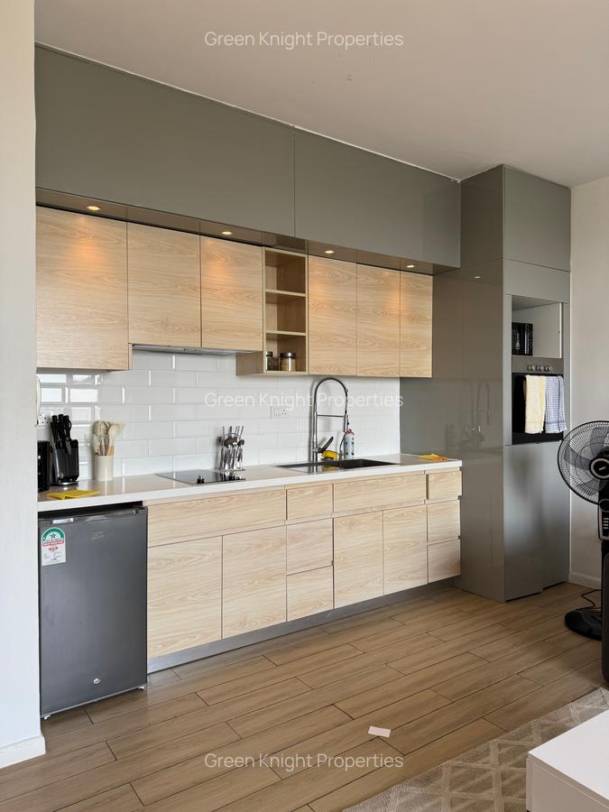 Serviced Studio Apartment with En Suite in Lavington - 8