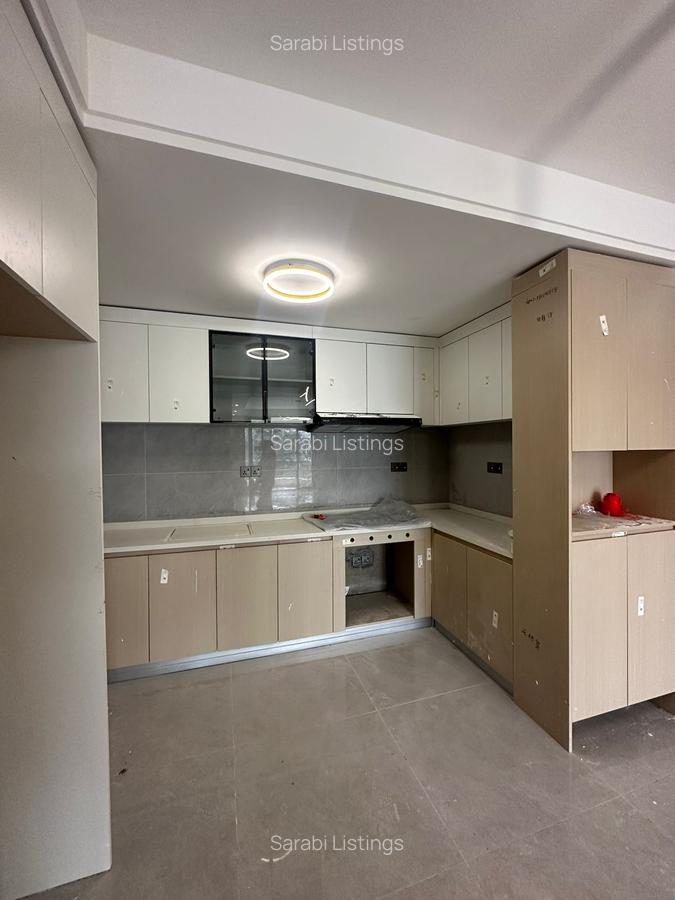 3 Bed Apartment with En Suite in Riverside - 4