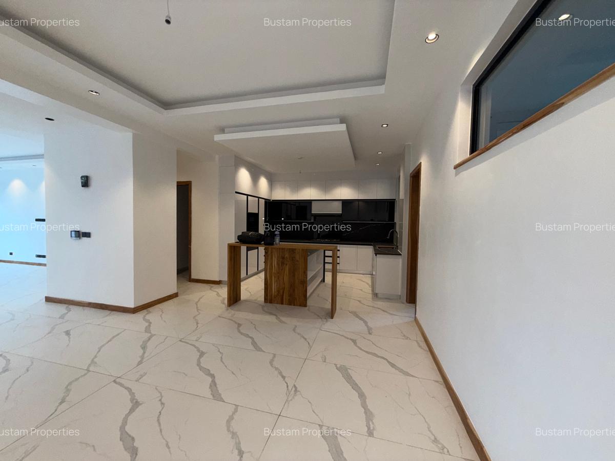 5 Bed Apartment with En Suite in Spring Valley - 18