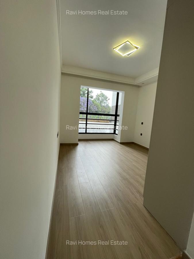 2 Bed Apartment with En Suite at Riverside Drive - 6