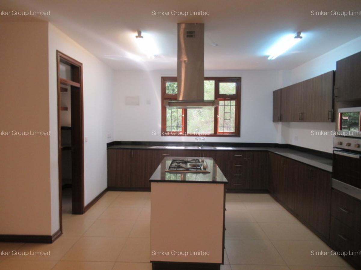 3 Bed Apartment with En Suite at Riverside Drive - 7