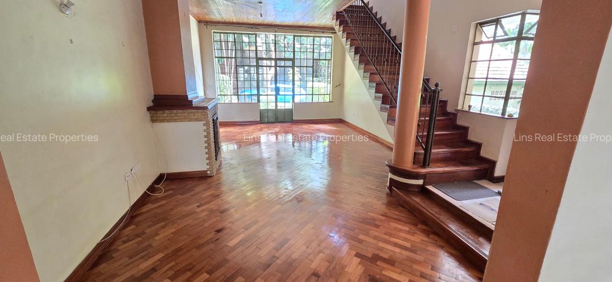 4 Bed Townhouse with En Suite in Lavington - 6