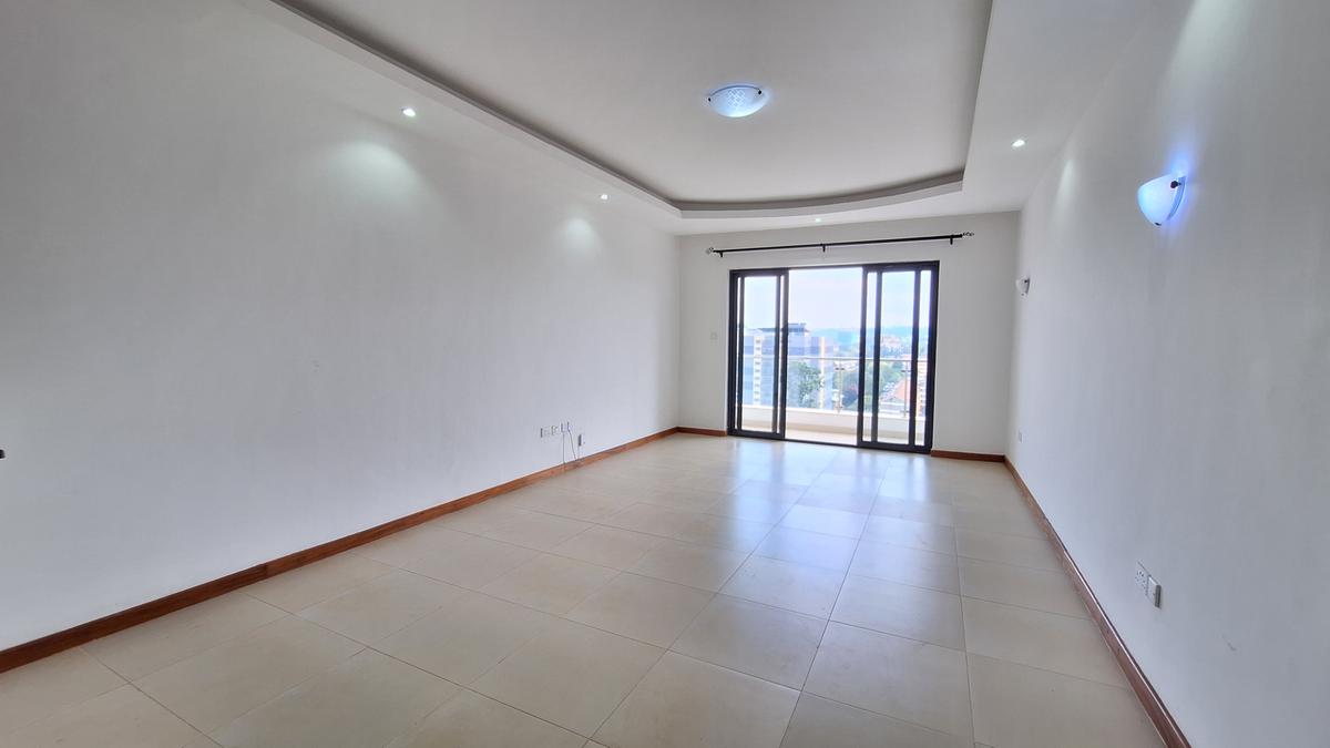 2 Bed Apartment with En Suite at Raphta Road - 5