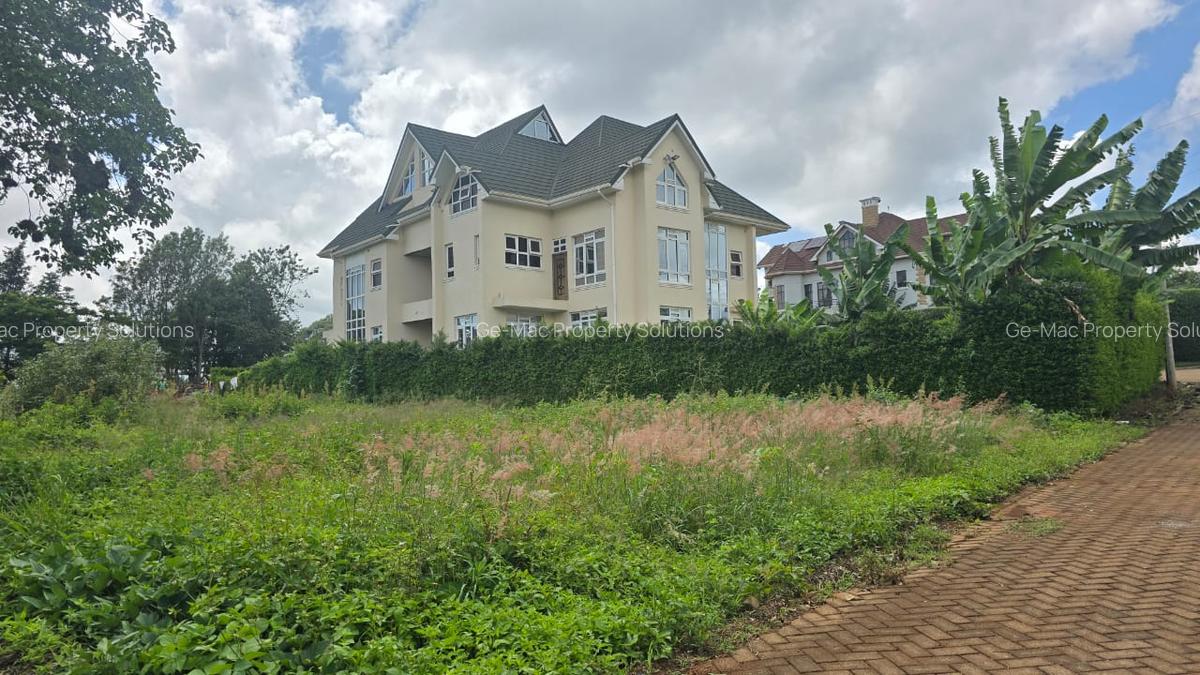 5 Bed House with En Suite in Runda - 2