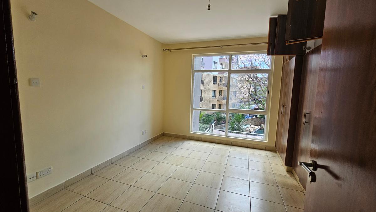 3 Bed Apartment with En Suite in Lavington - 13