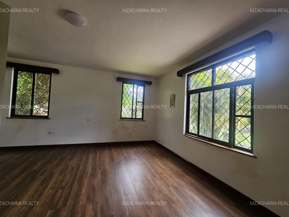 3 Bed Villa with Garden in Kiambu Road - 14