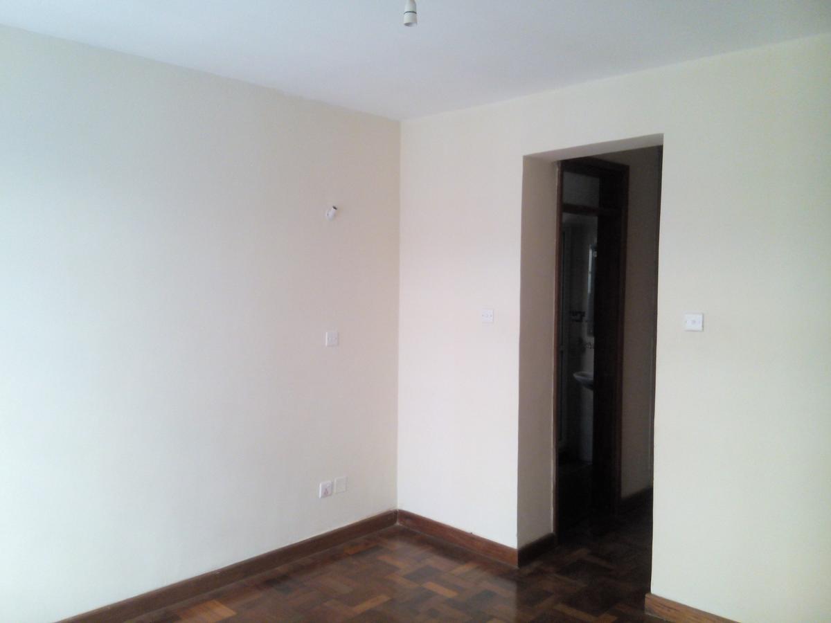 3 Bed Apartment with En Suite at Riverside Drive - 5