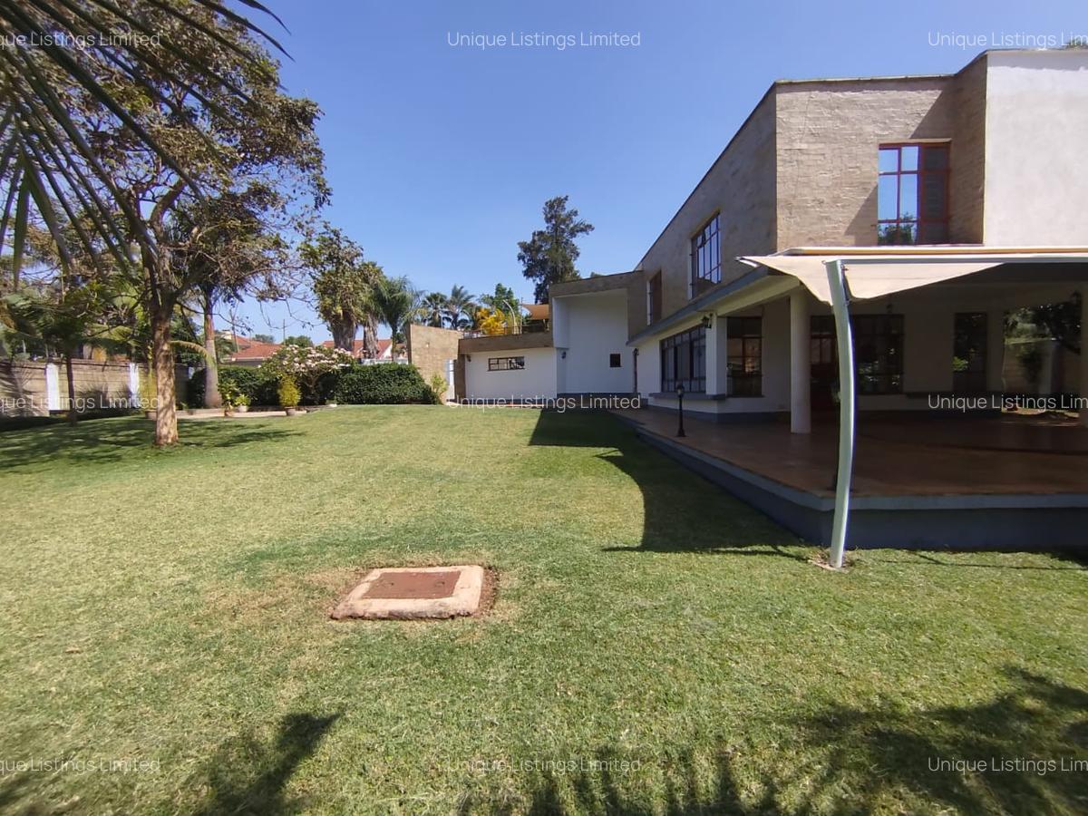 4 Bed House with En Suite in Runda - 1