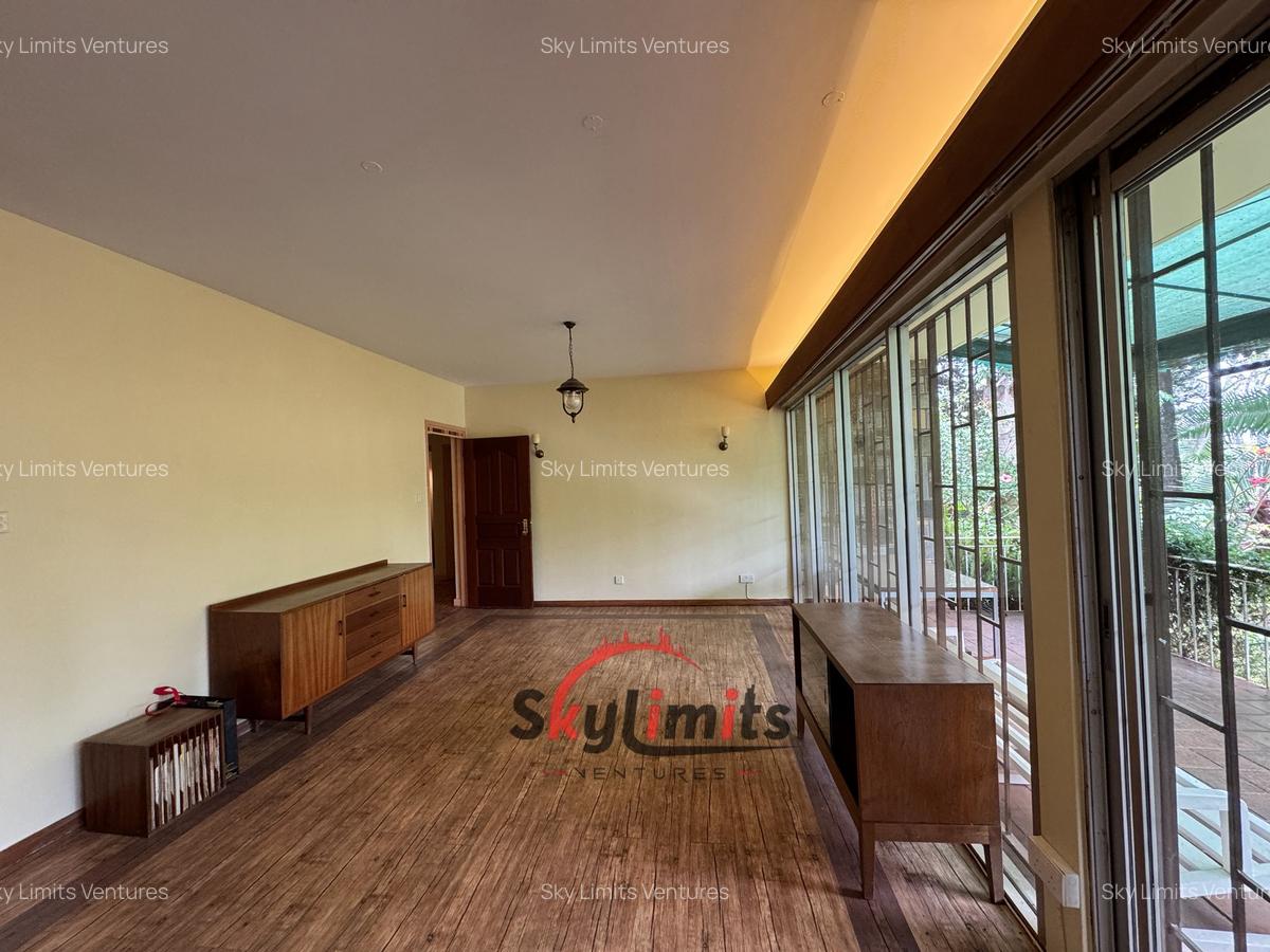 3 Bed House with Garden at Lavington - 7