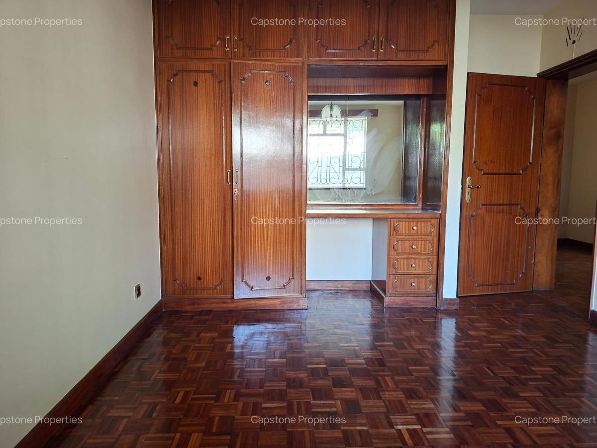 4 Bed House with En Suite in Gigiri - 11
