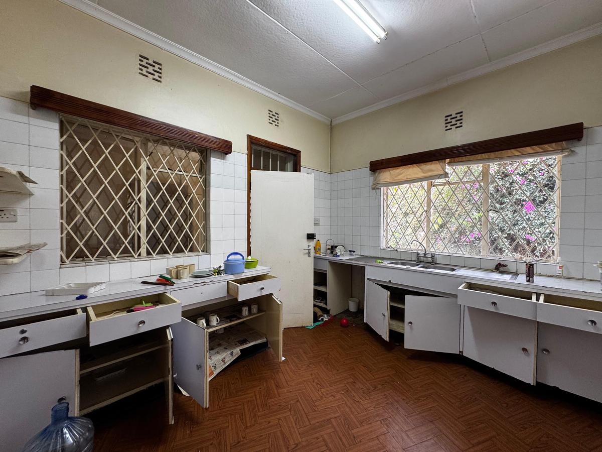 1 ac Commercial Property with Parking in Riverside - 14