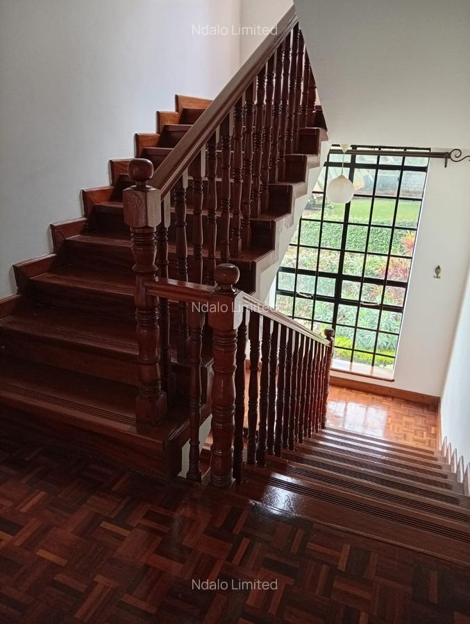 4 Bed Townhouse with En Suite at Lavington - 14