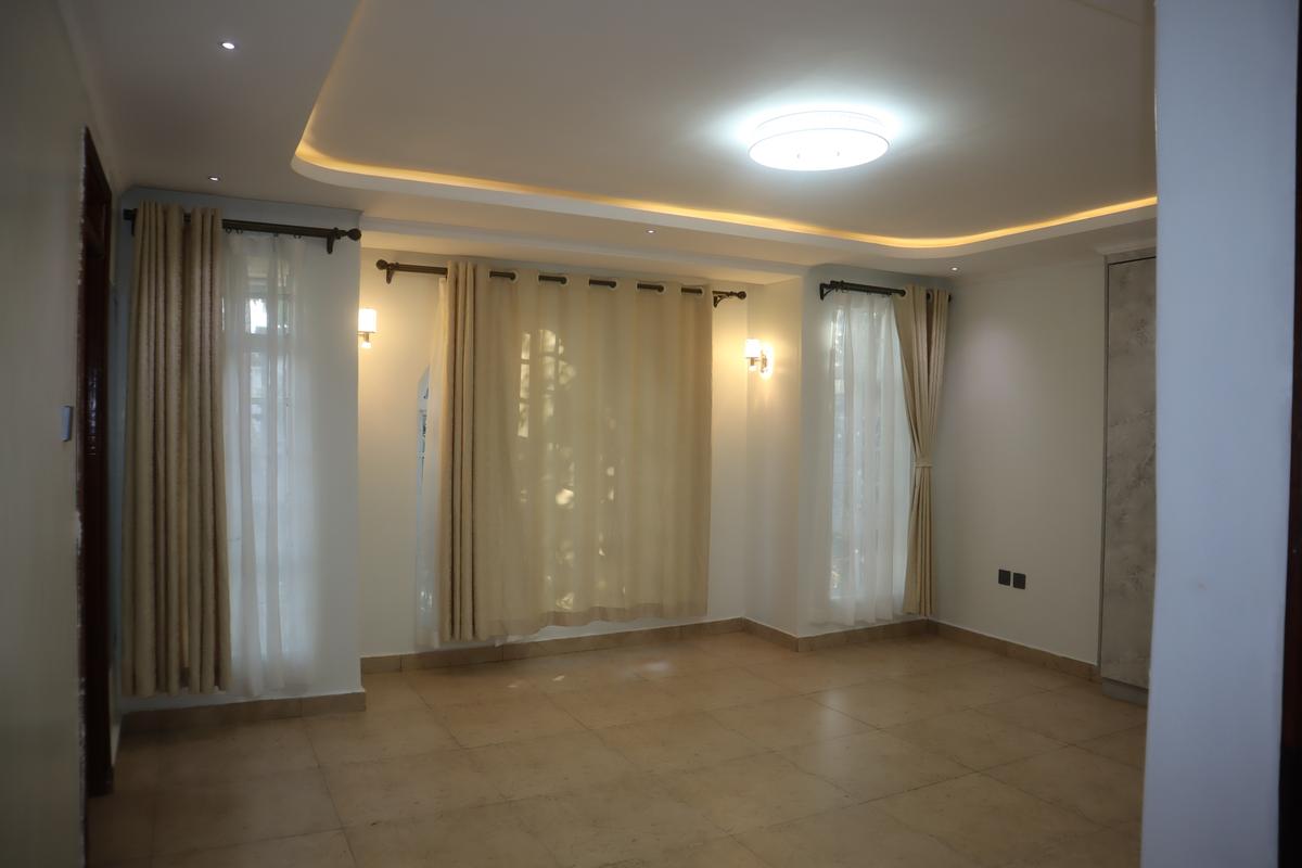 4 Bed House with En Suite at Near Kamakis - 12