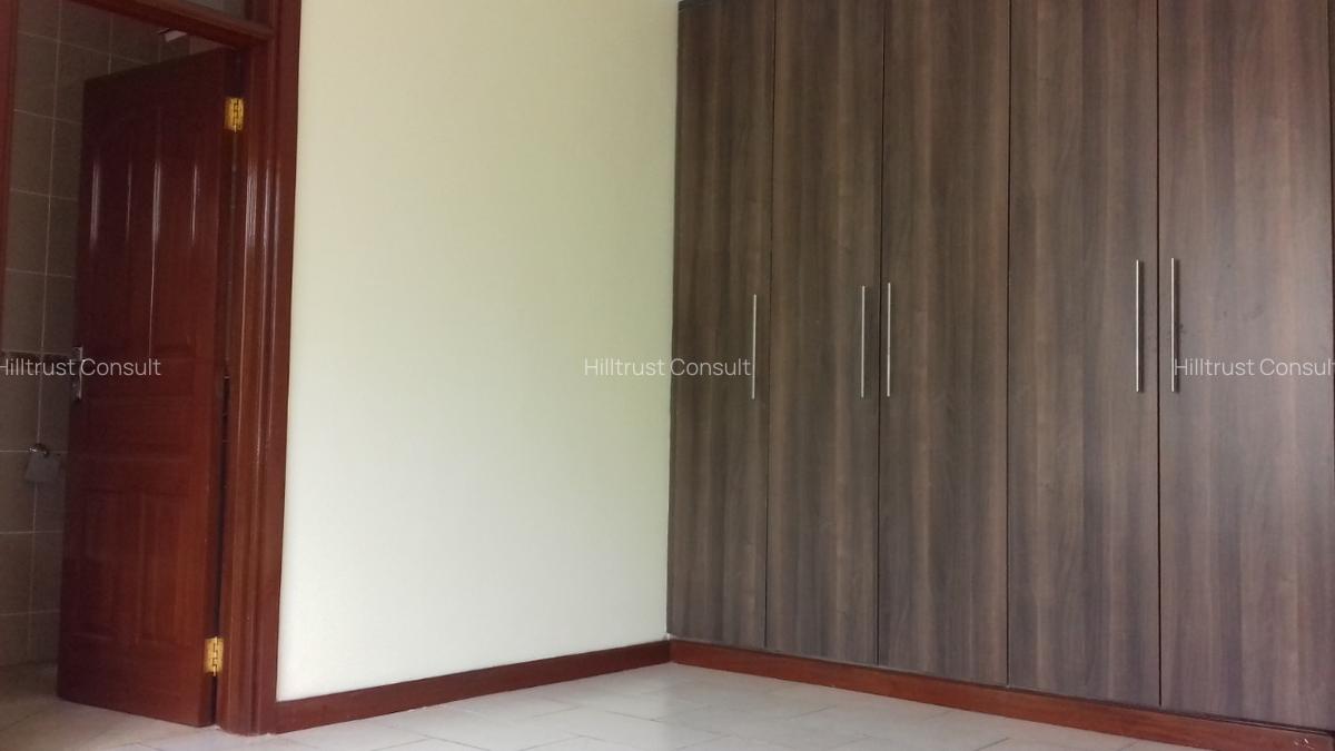 3 Bed Apartment with En Suite at Rhapta Rd - 8