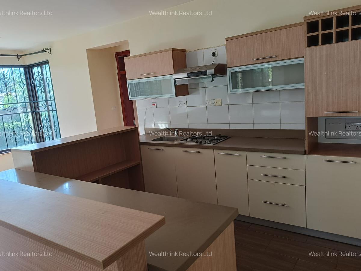 4 Bed Townhouse with Swimming Pool at Ridgeways - 4