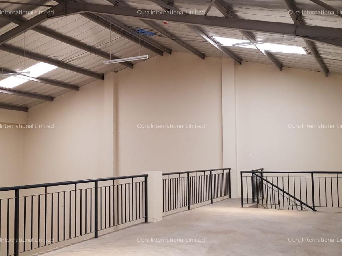 6,200 ft² Warehouse with Parking in Industrial Area - 6