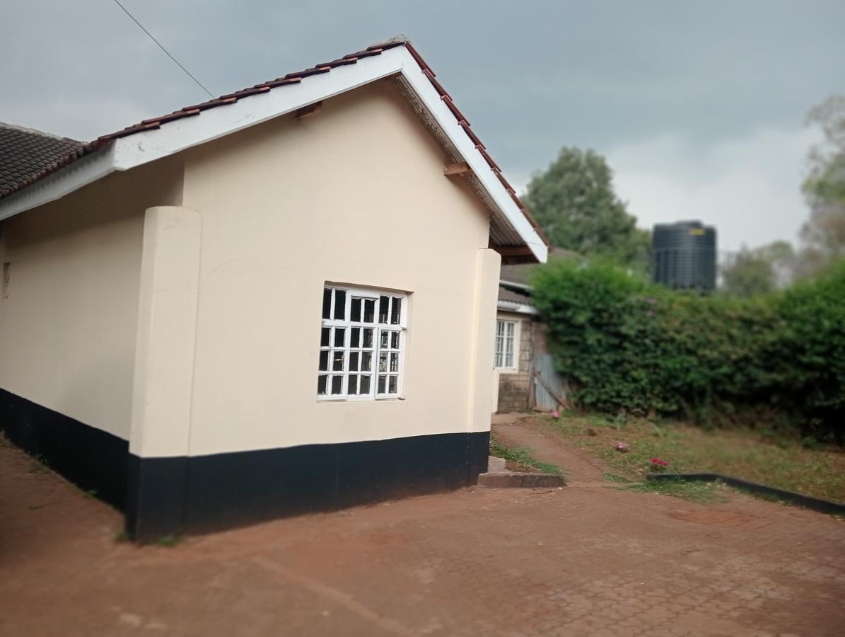 4 Bed House with En Suite at Bomas - 4