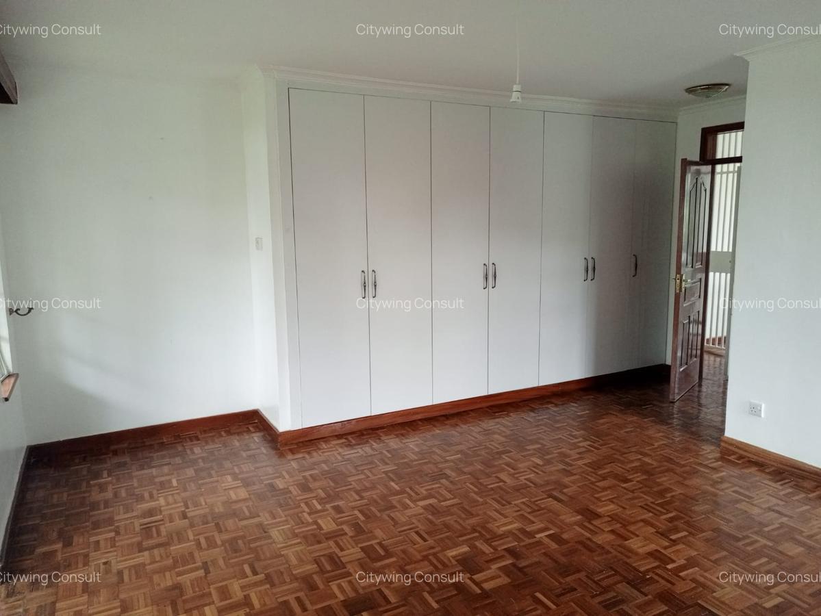 4 Bed Townhouse with En Suite at Red Hill Road - 17