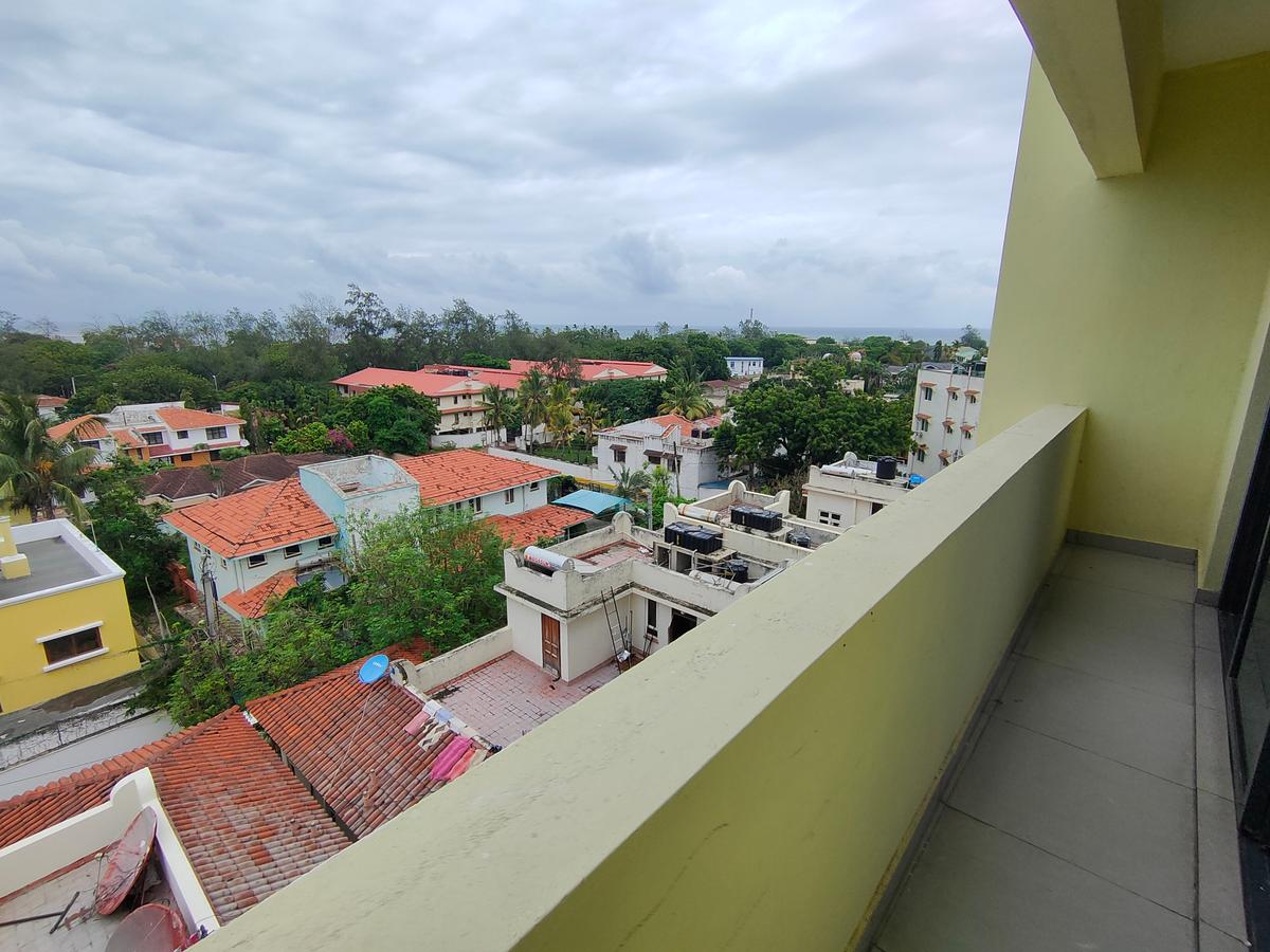 3 Bed Apartment with En Suite in Kizingo - 9