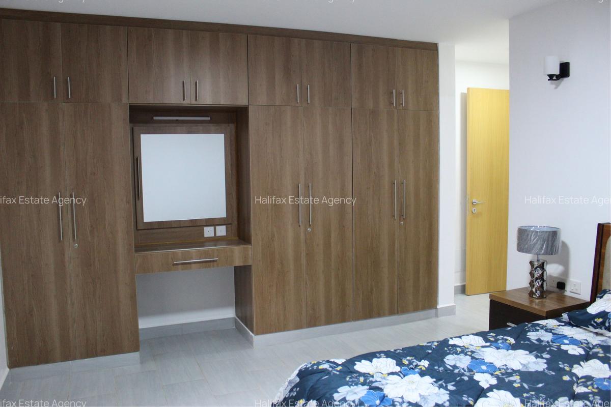 2 Bed Apartment with En Suite in Lavington - 2