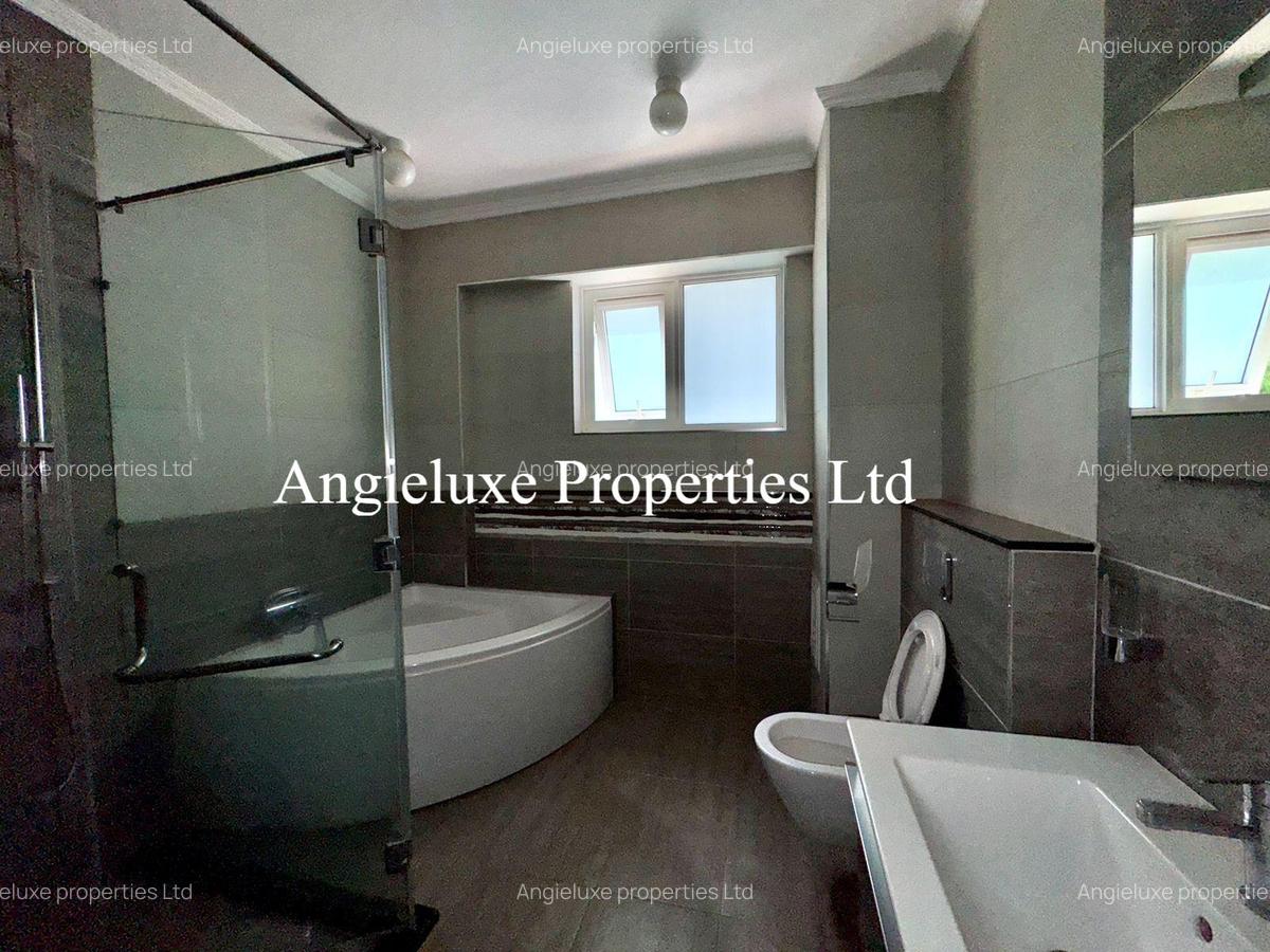 4 Bed Apartment with En Suite at General Mathenge - 19