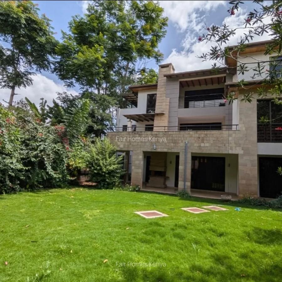5 Bed Townhouse with En Suite at Lavington Green - 1