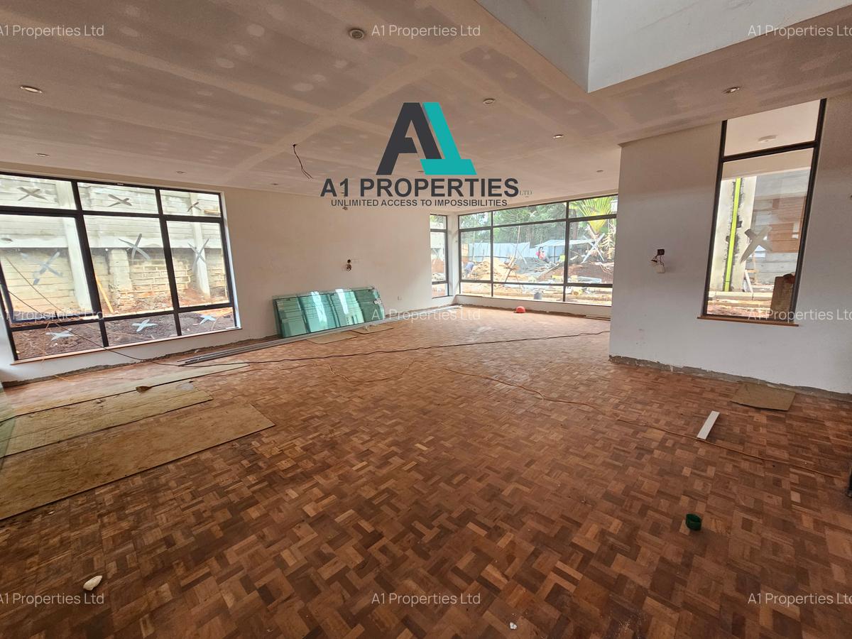 5 Bed Townhouse with En Suite in Lavington - 3