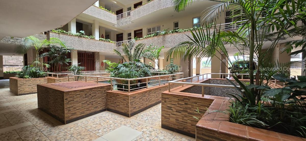 4 Bed Apartment with En Suite at 6Th Parklands - 13