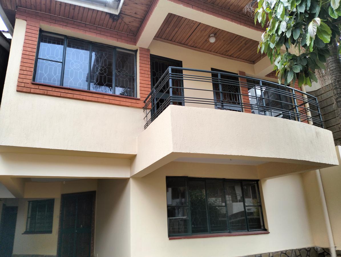 5 Bed Townhouse with En Suite in Lavington - 1