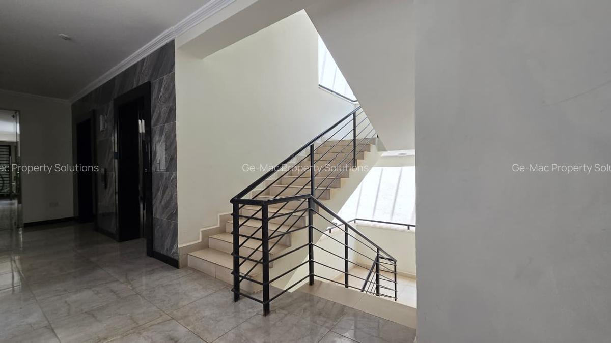 4 Bed Apartment with En Suite in Kileleshwa - 4