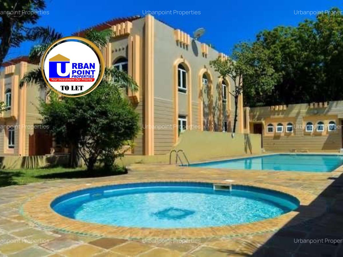 5 Bed House with En Suite in Nyali Area - 1