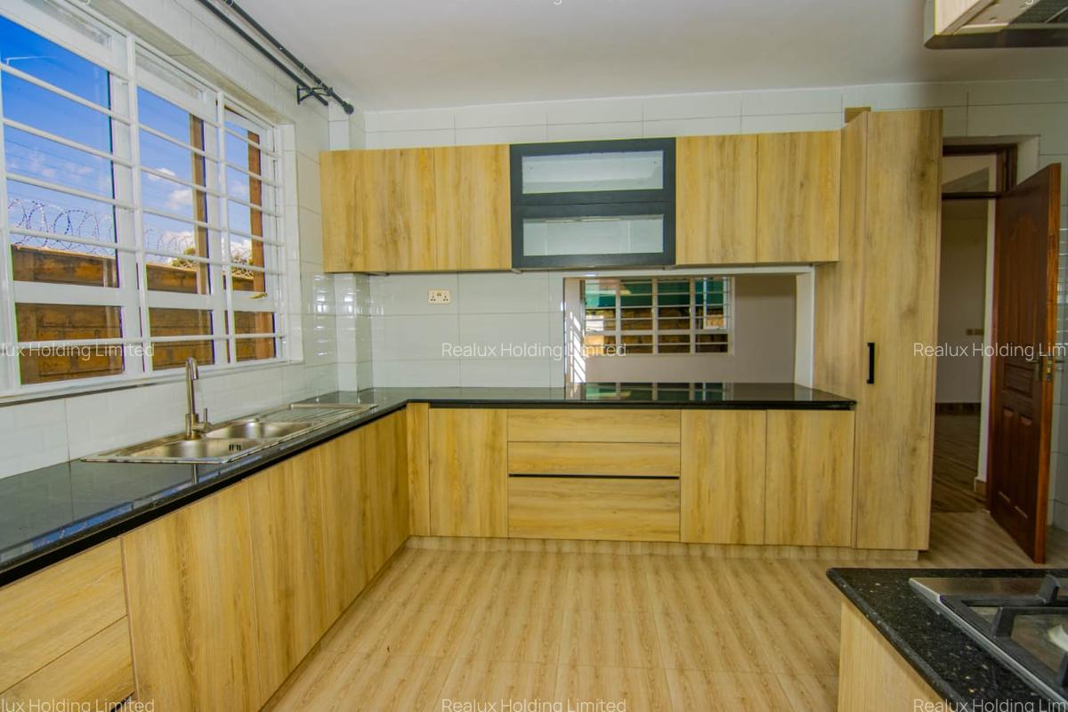 4 Bed House with En Suite in Kamangu - 13