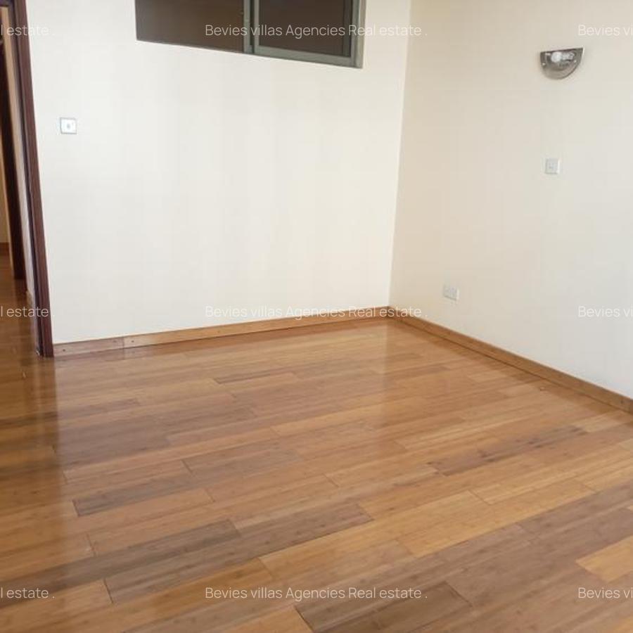 3 Bed Apartment with En Suite at Parklands - 16